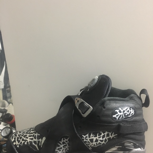 Customize Air Jordan - Picture 3 of 3